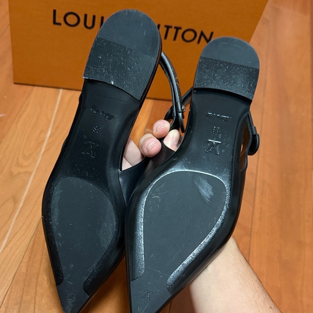 Louis Vuitton Black flats for Women - Picture 3 of 6